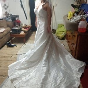 WEDDING DRESS, VEIL/TIARA, SHAWL AND PURSE